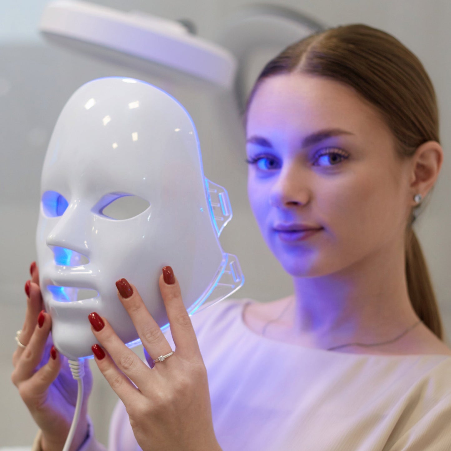 Glowing Skin Red Light LED Mask Bonus (Neck Red Light Strip)